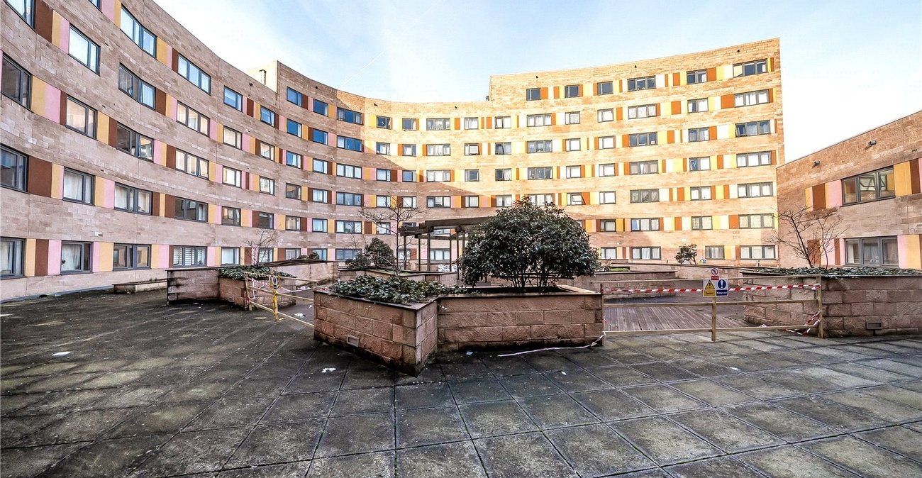 1 bedroom property for sale in 35 Bell Green | Robinson Jackson