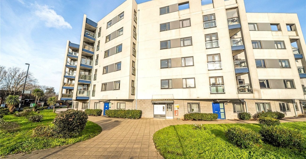 1 bedroom property for sale in 35 Bell Green | Robinson Jackson