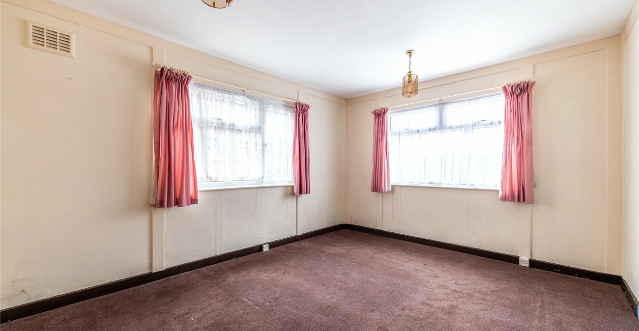 2 bedroom bungalow for sale in Weavering | Robinson Michael & Jackson