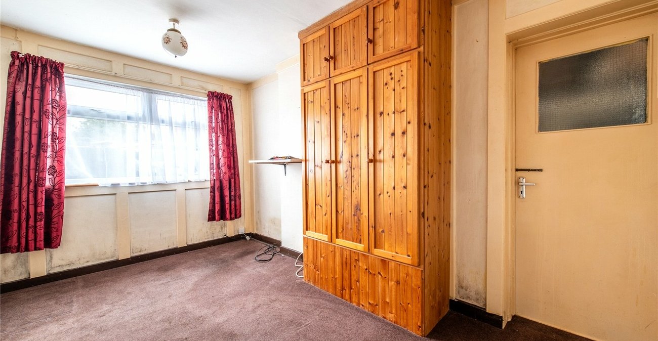 2 bedroom bungalow for sale in Weavering | Robinson Michael & Jackson