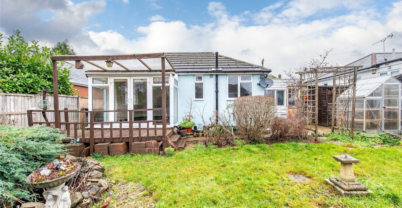 2 bedroom bungalow for sale in Weavering | Robinson Michael & Jackson