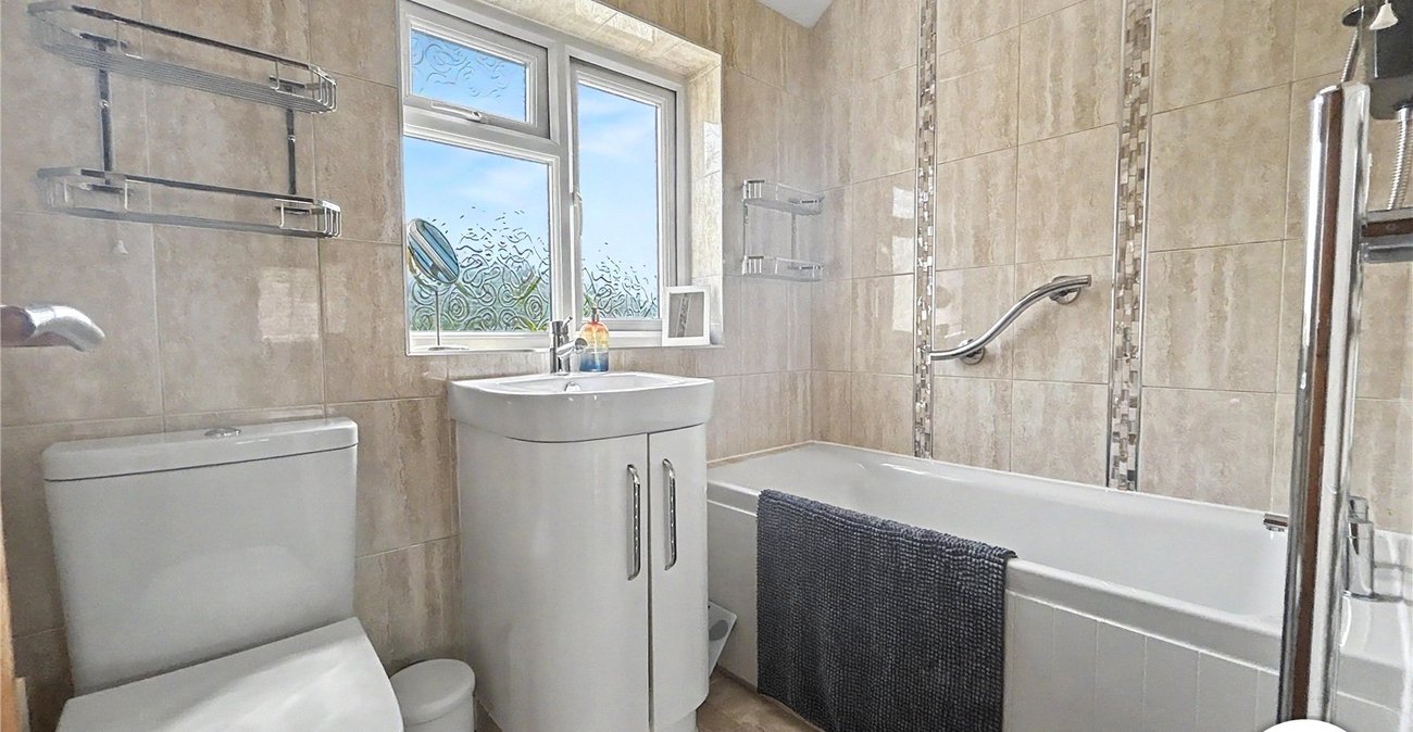 3 bedroom house for sale in Sidcup | Robinson Jackson