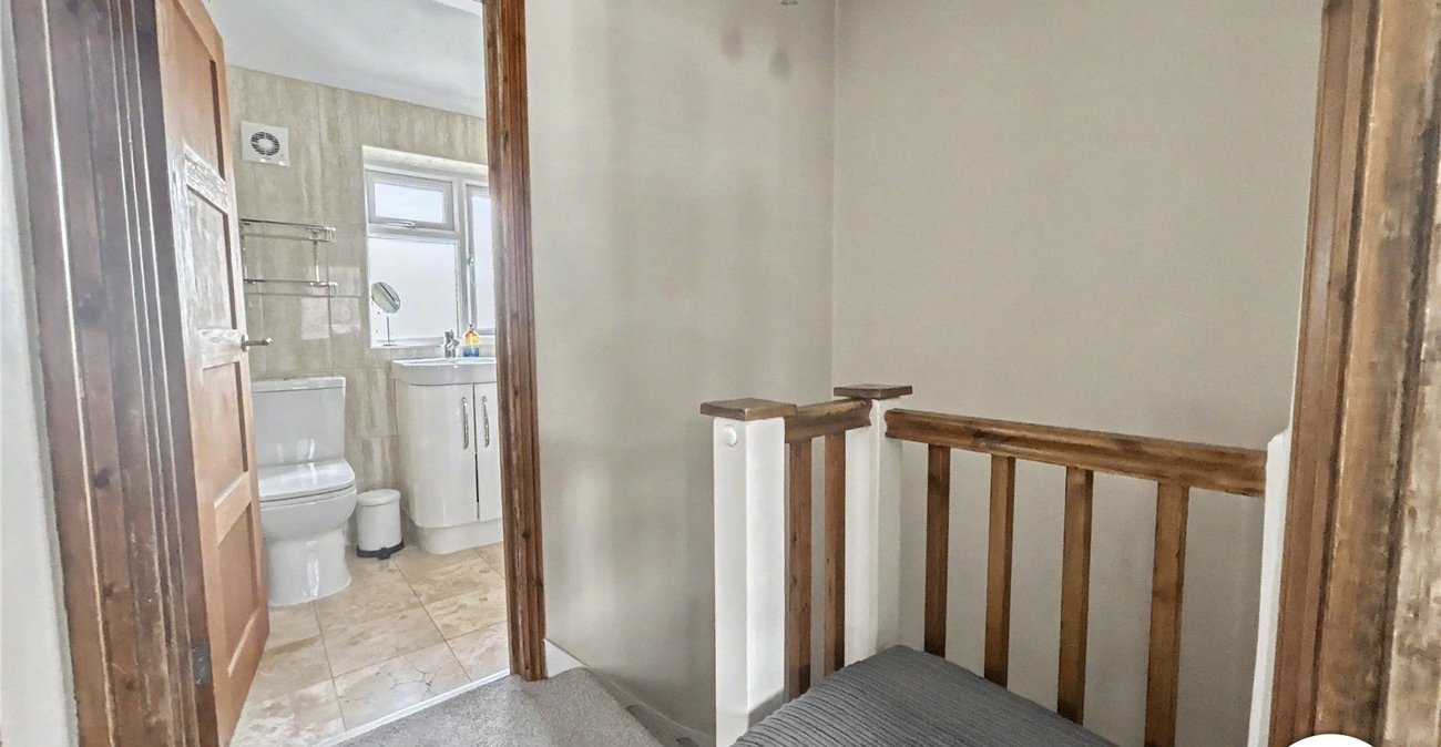 3 bedroom house for sale in Sidcup | Robinson Jackson