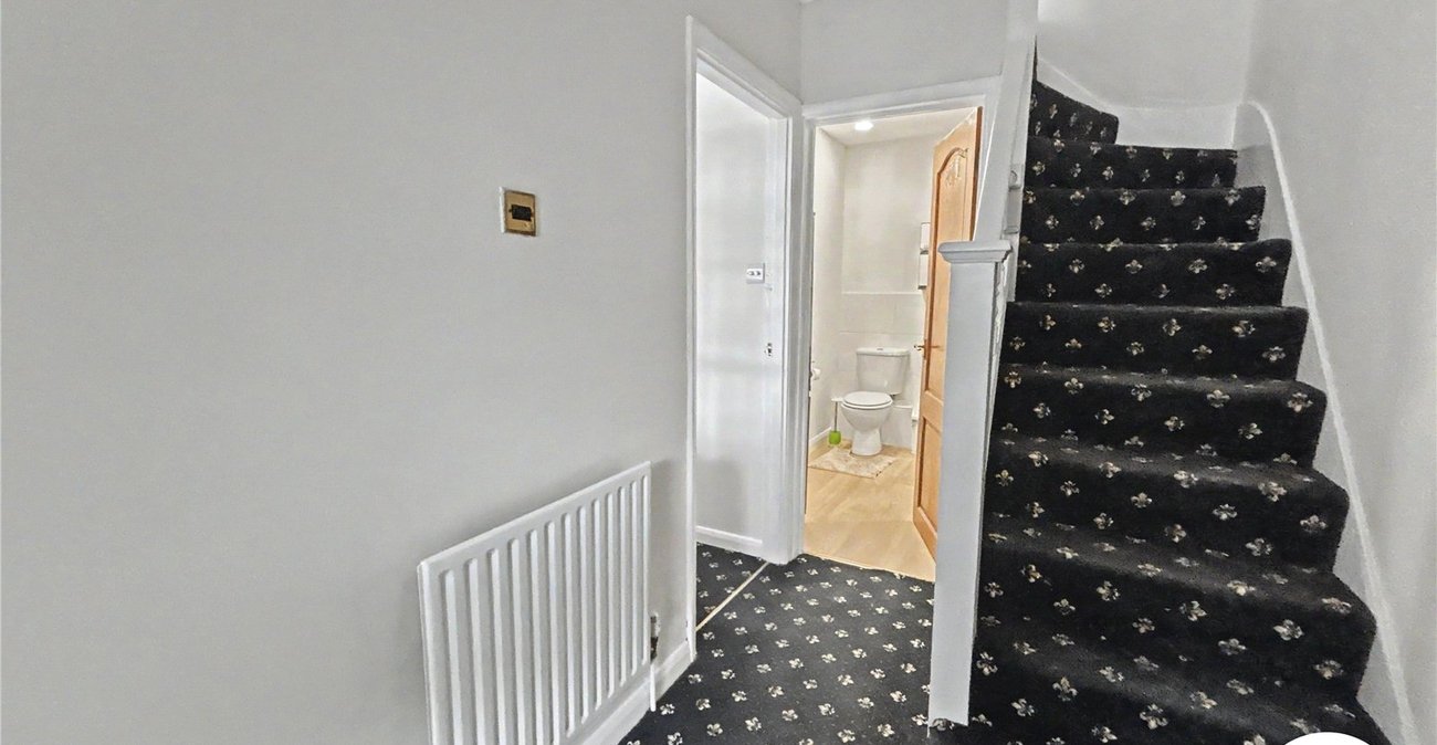 3 bedroom house for sale in Sidcup | Robinson Jackson