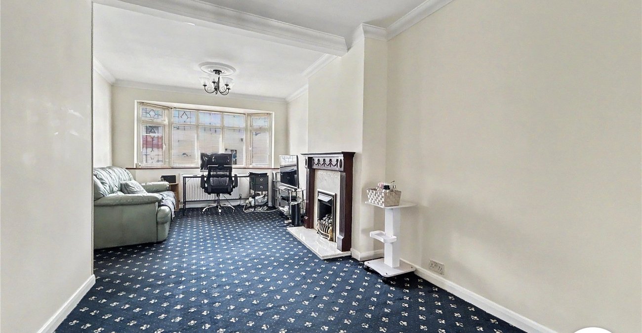 3 bedroom house for sale in Sidcup | Robinson Jackson