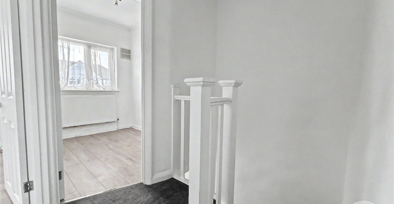 3 bedroom house for sale in Sidcup | Robinson Jackson