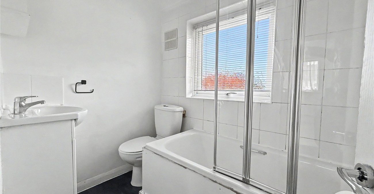 3 bedroom house for sale in Sidcup | Robinson Jackson
