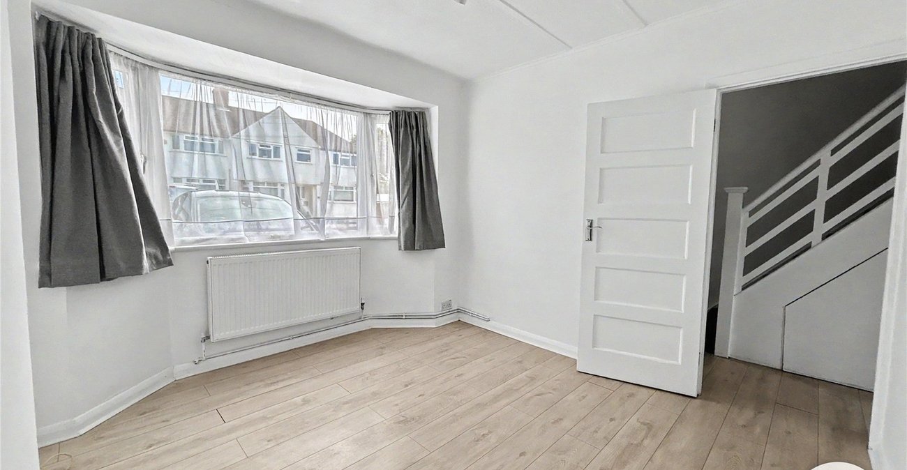 3 bedroom house for sale in Sidcup | Robinson Jackson