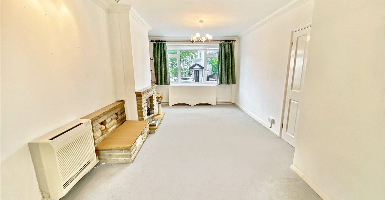 3 bedroom house for sale in Sidcup | Robinson Jackson