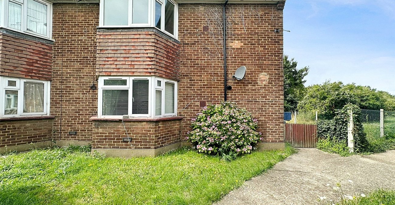 1 bedroom property for sale in Swanscombe | Robinson Jackson