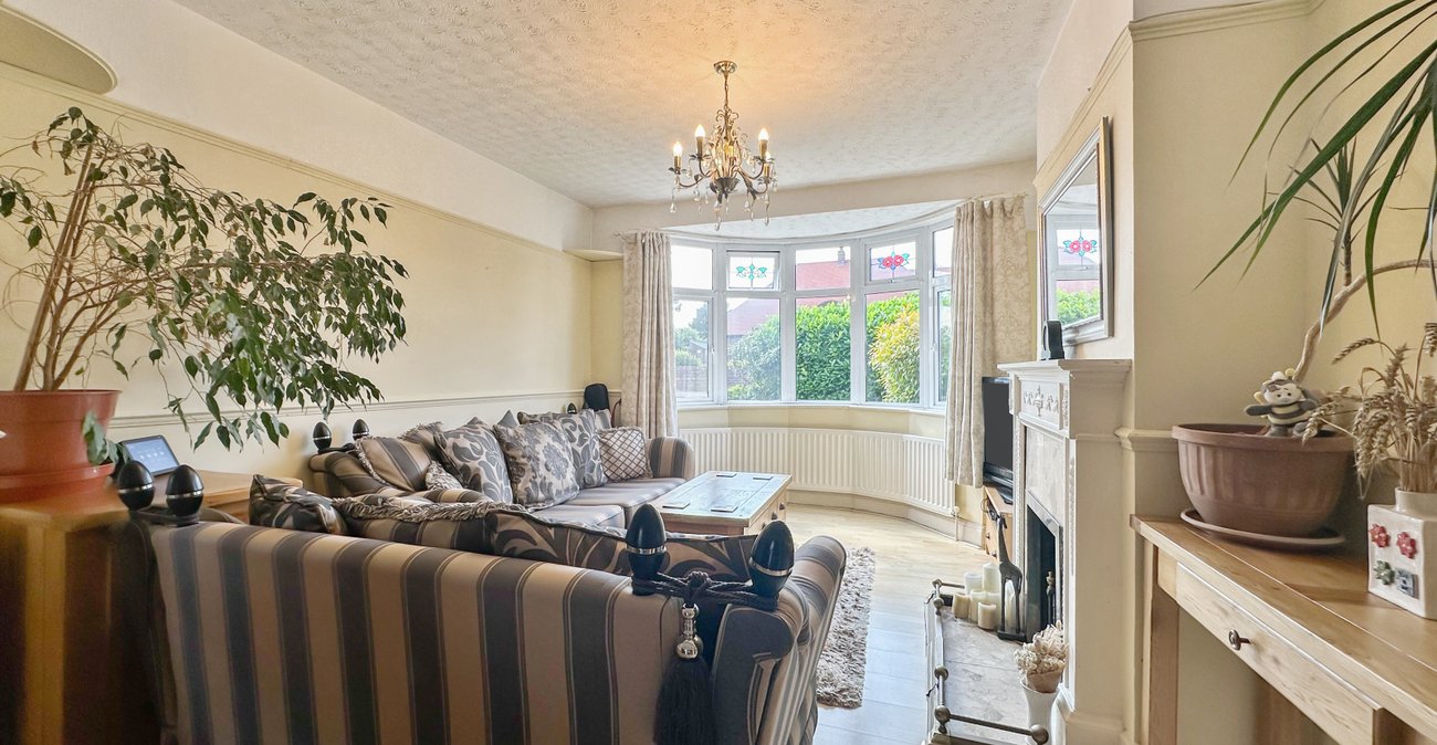 3 bedroom house for sale in Rainham | Robinson Michael & Jackson