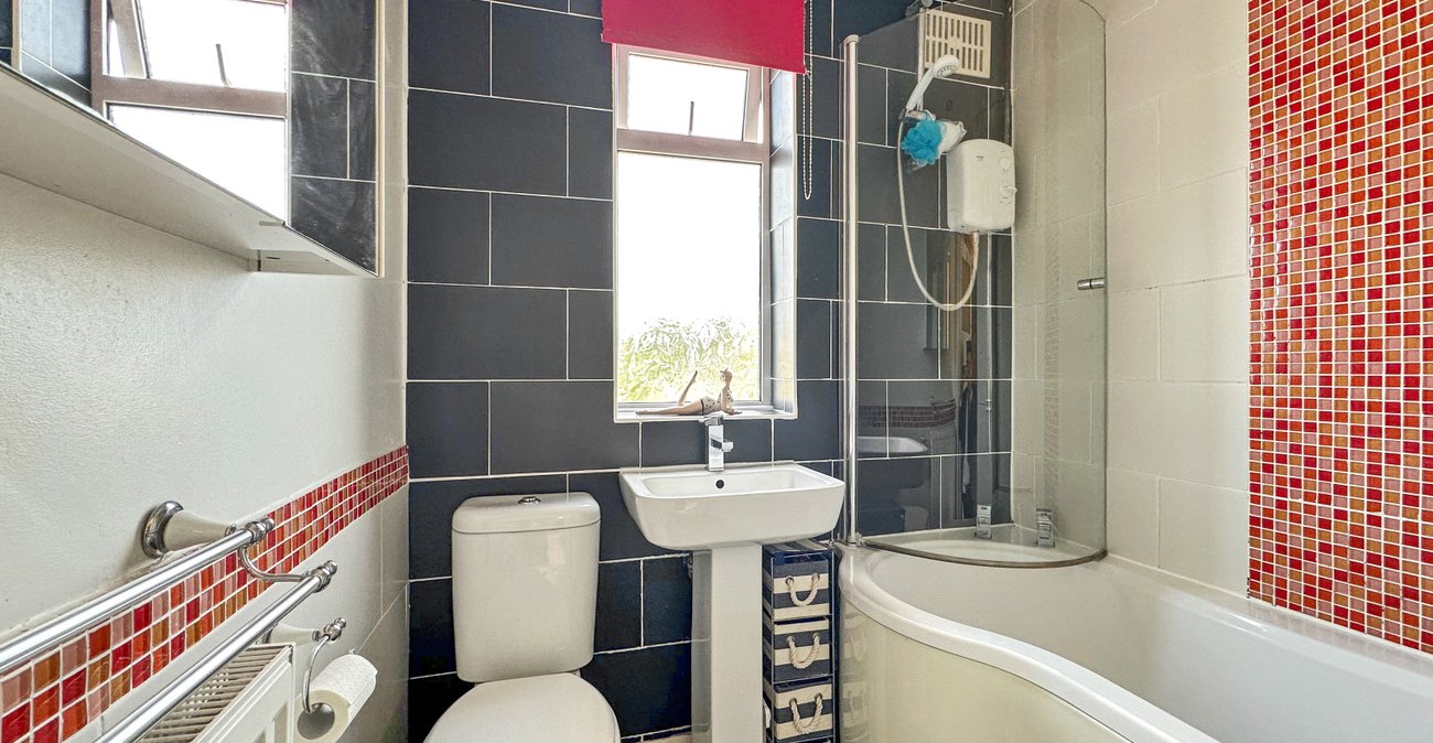 3 bedroom house for sale in Rainham | Robinson Michael & Jackson