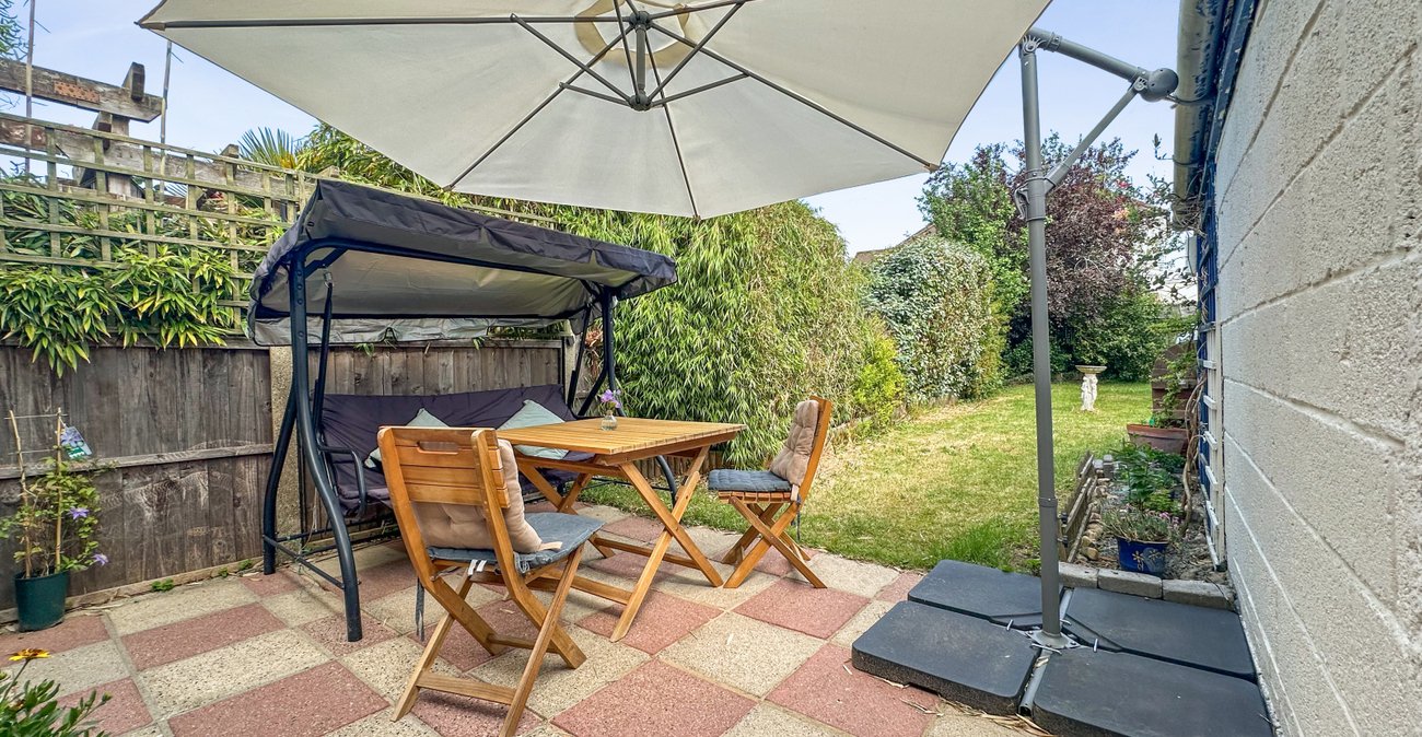 3 bedroom house for sale in Rainham | Robinson Michael & Jackson