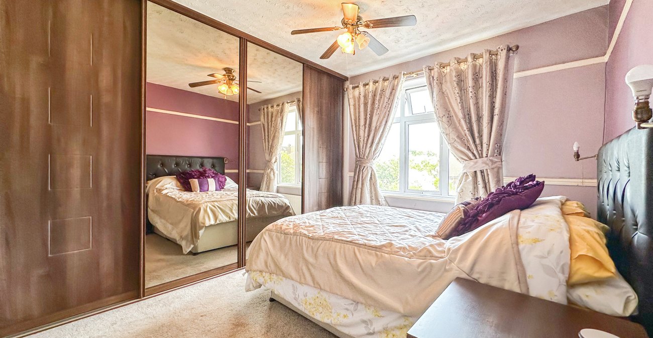 3 bedroom house for sale in Rainham | Robinson Michael & Jackson