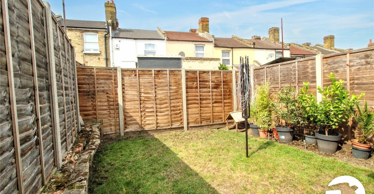 2 bedroom house for sale in Plumstead | Robinson Jackson