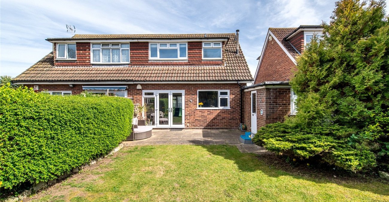 2 bedroom house for sale in Chalk | Robinson Michael & Jackson