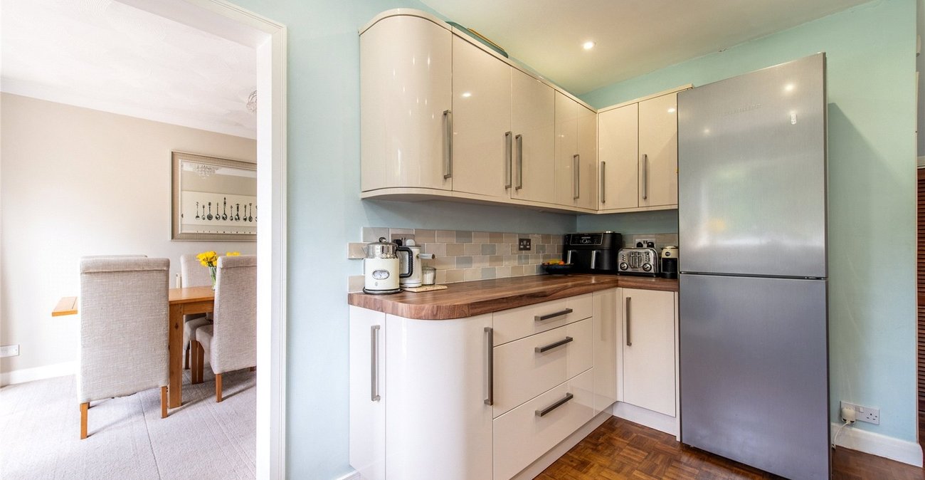 2 bedroom house for sale in Chalk | Robinson Michael & Jackson
