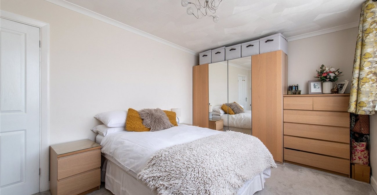 2 bedroom house for sale in Chalk | Robinson Michael & Jackson