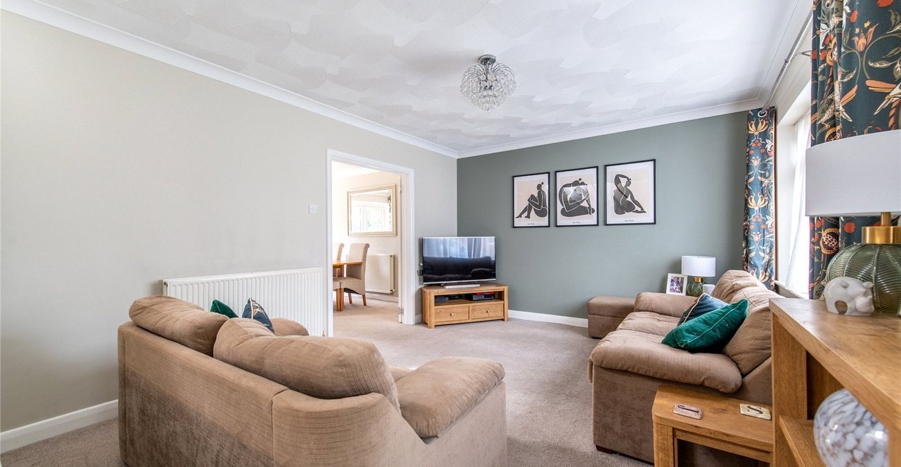 2 bedroom house for sale in Chalk | Robinson Michael & Jackson