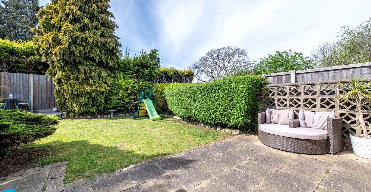 2 bedroom house for sale in Chalk | Robinson Michael & Jackson