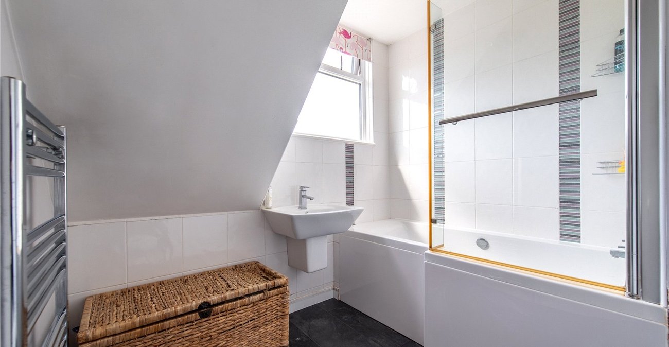 2 bedroom house for sale in Chalk | Robinson Michael & Jackson