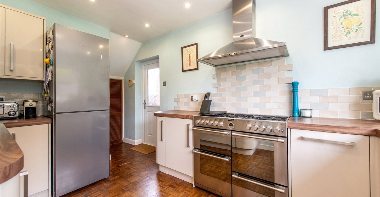 2 bedroom house for sale in Chalk | Robinson Michael & Jackson