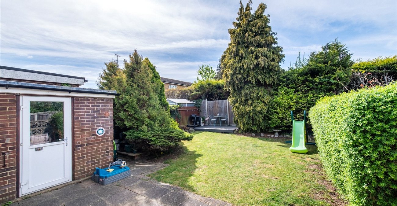 2 bedroom house for sale in Chalk | Robinson Michael & Jackson