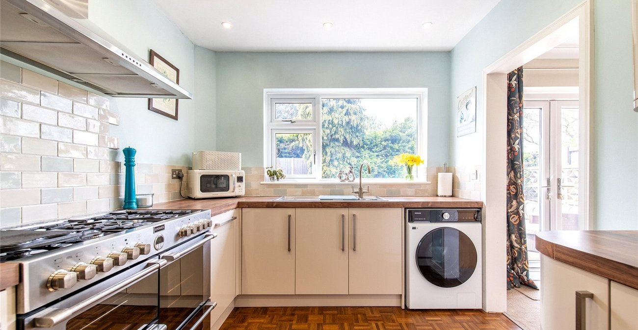 2 bedroom house for sale in Chalk | Robinson Michael & Jackson