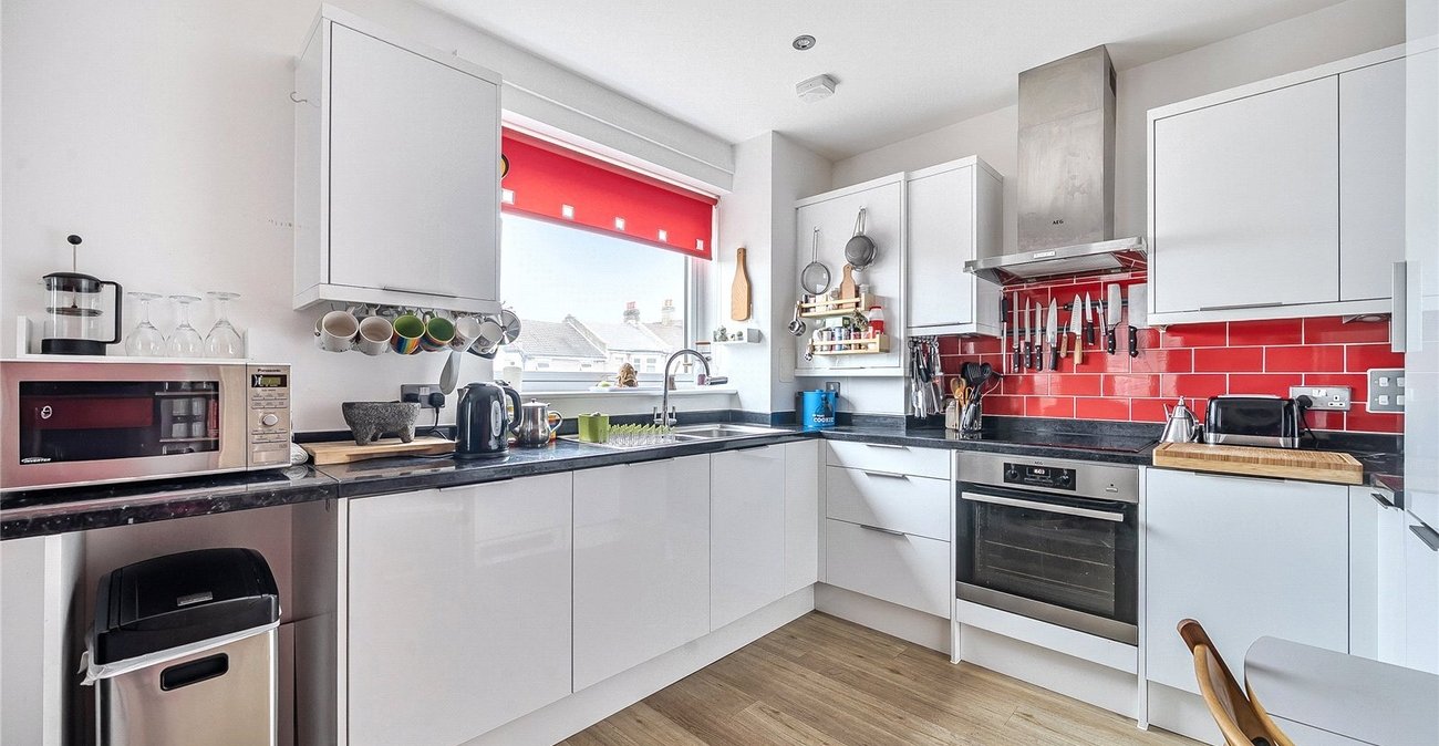 2 bedroom property for sale in Thornton Heath | Robinson Jackson