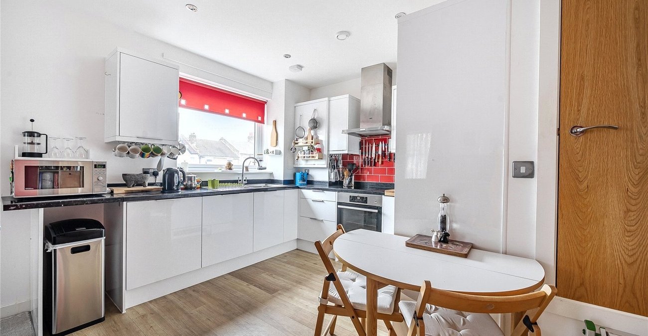 2 bedroom property for sale in Thornton Heath | Robinson Jackson