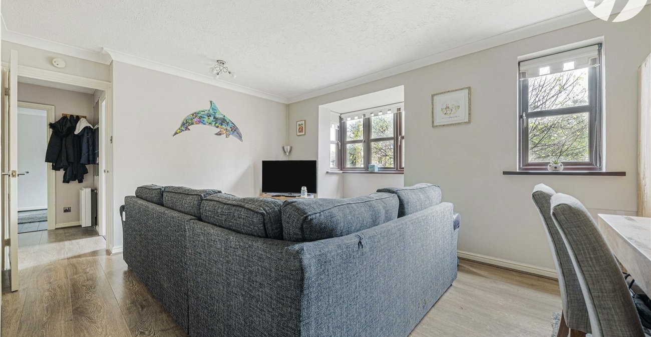 2 bedroom property for sale in Dartford | Robinson Jackson