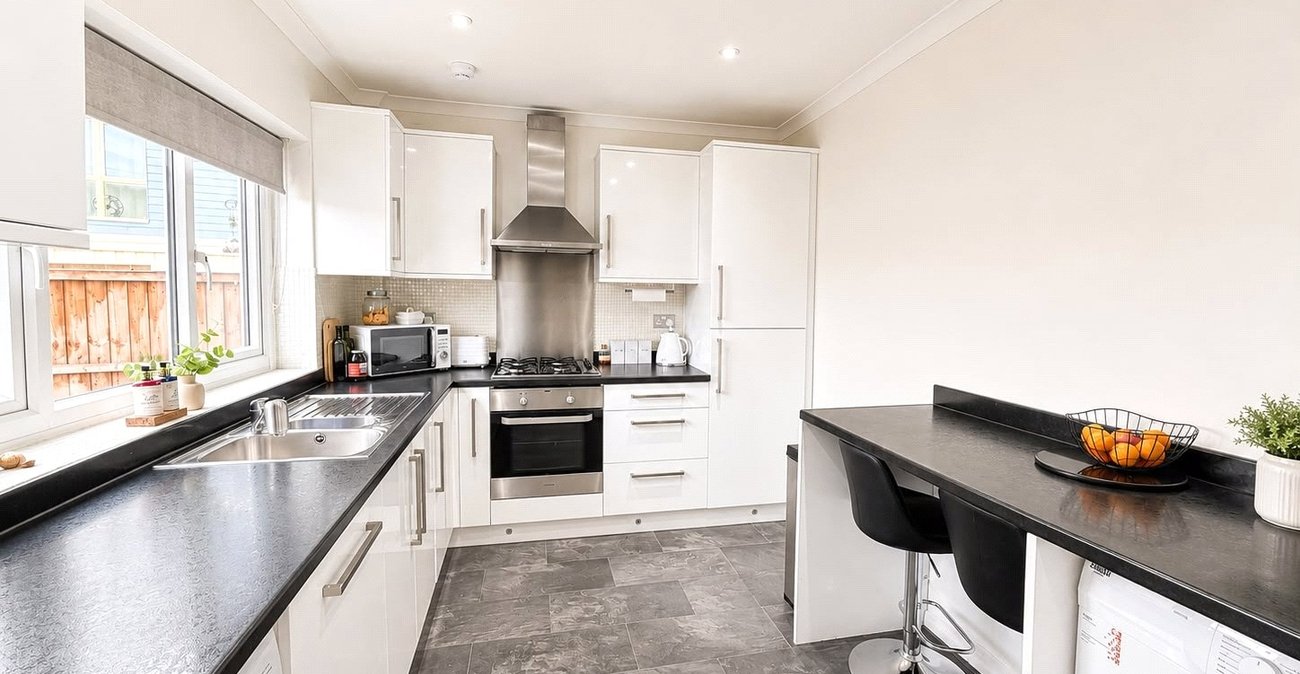 2 bedroom house for sale in Chalk | Robinson Michael & Jackson