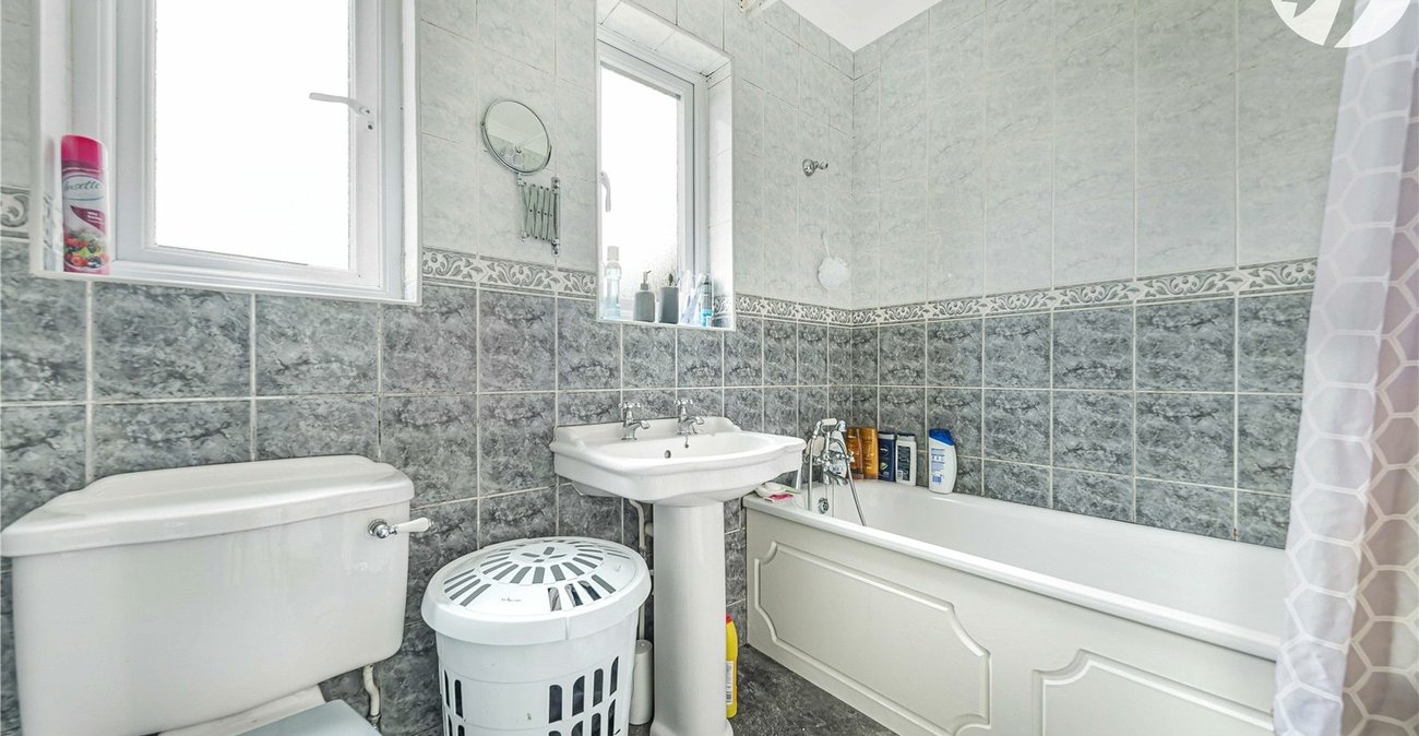 3 bedroom house for sale in Dartford | Robinson Jackson