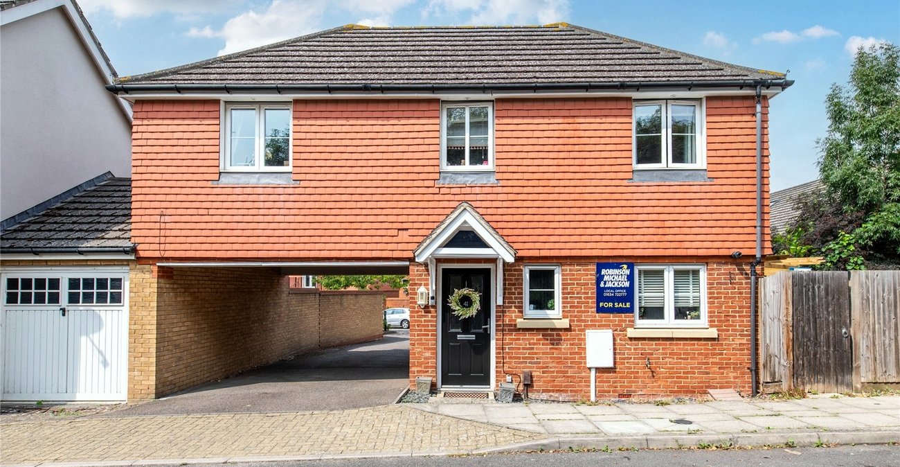 2 bedroom house for sale in Strood | Robinson Michael & Jackson