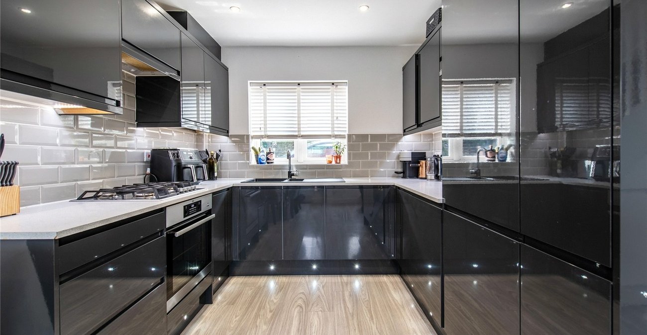 2 bedroom house for sale in Strood | Robinson Michael & Jackson