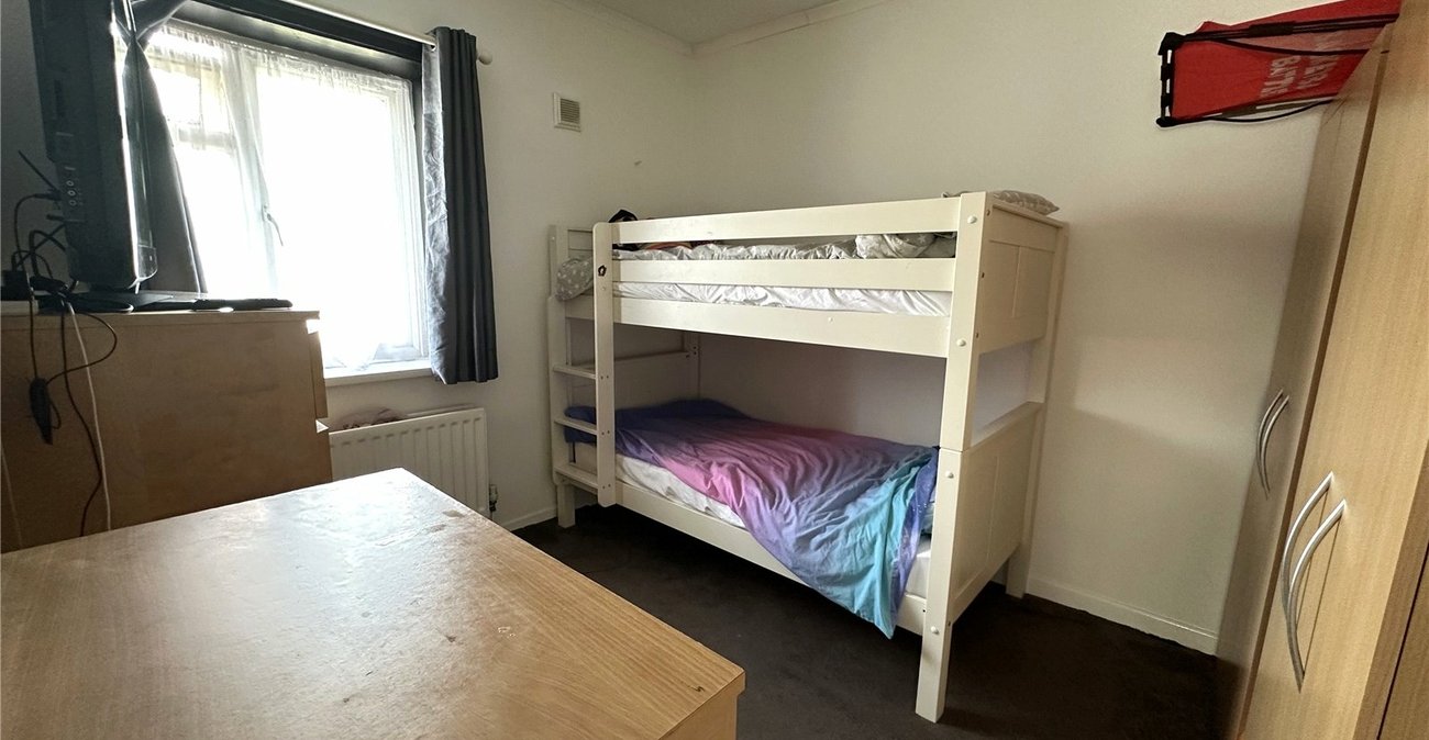 3 bedroom house for sale in London | Robinson Jackson