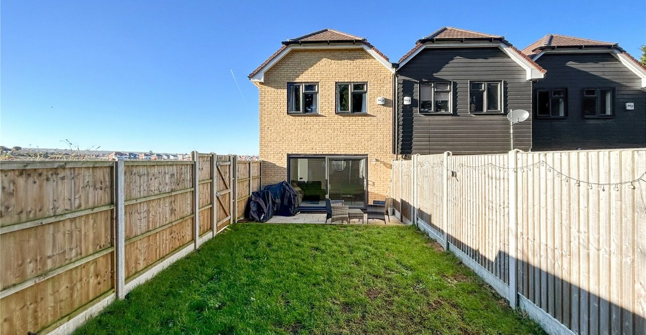 3 bedroom house for sale in Rainham | Robinson Michael & Jackson