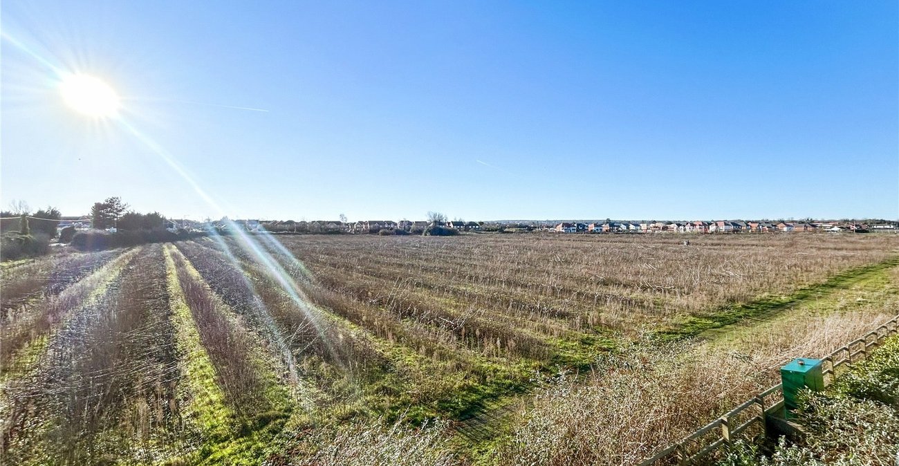 3 bedroom house for sale in Rainham | Robinson Michael & Jackson