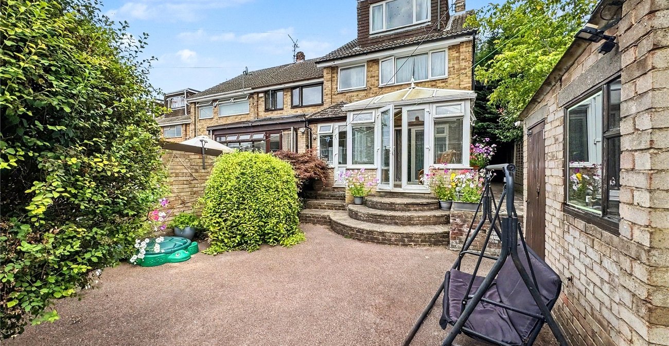 4 bedroom house for sale in Rainham | Robinson Michael & Jackson