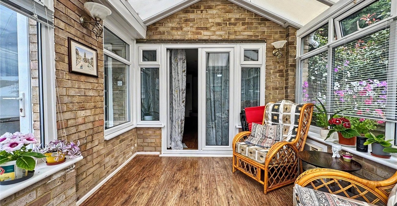 4 bedroom house for sale in Rainham | Robinson Michael & Jackson