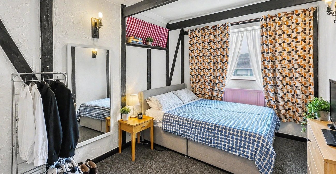 4 bedroom house for sale in Rainham | Robinson Michael & Jackson
