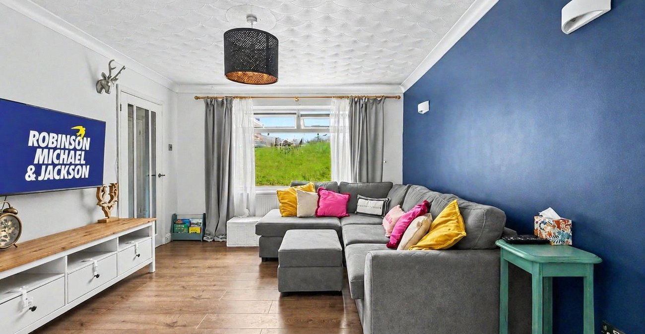 3 bedroom house for sale in Rainham | Robinson Michael & Jackson