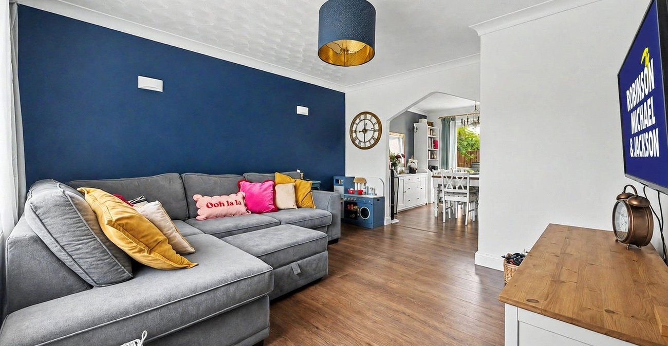 3 bedroom house for sale in Rainham | Robinson Michael & Jackson