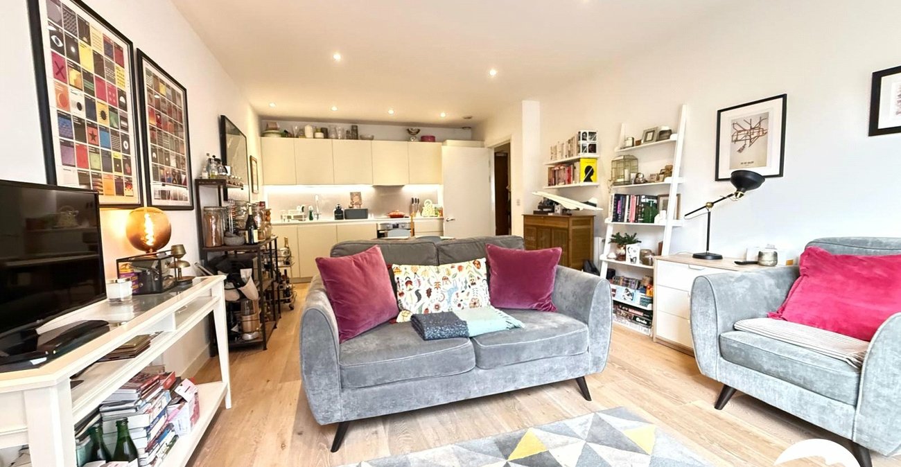 1 bedroom property for sale in London | Robinson Jackson