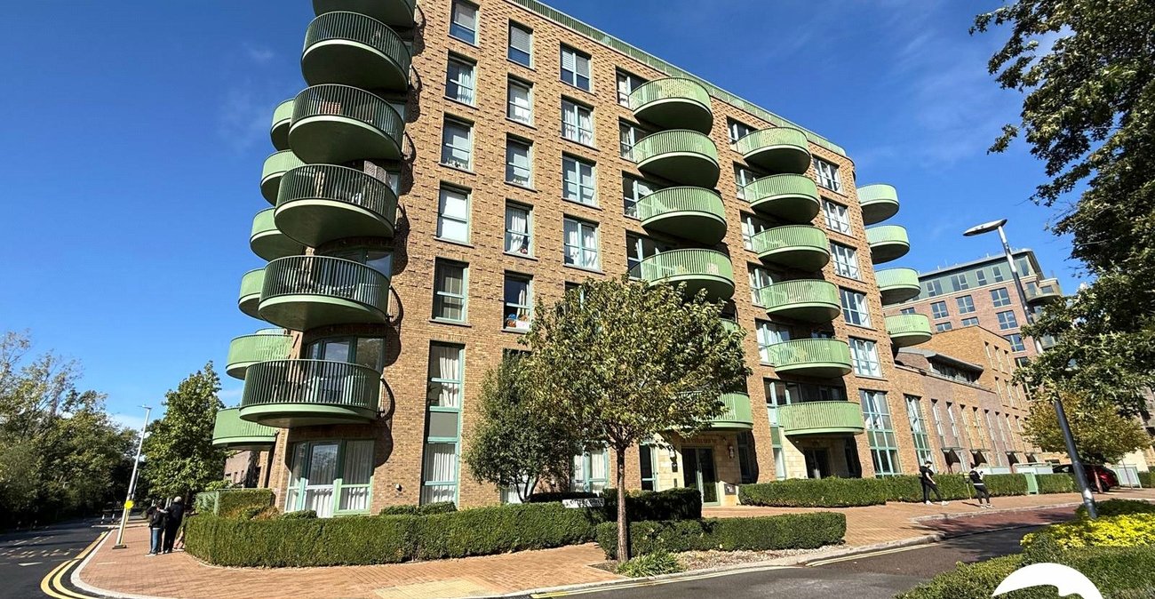 1 bedroom property for sale in London | Robinson Jackson