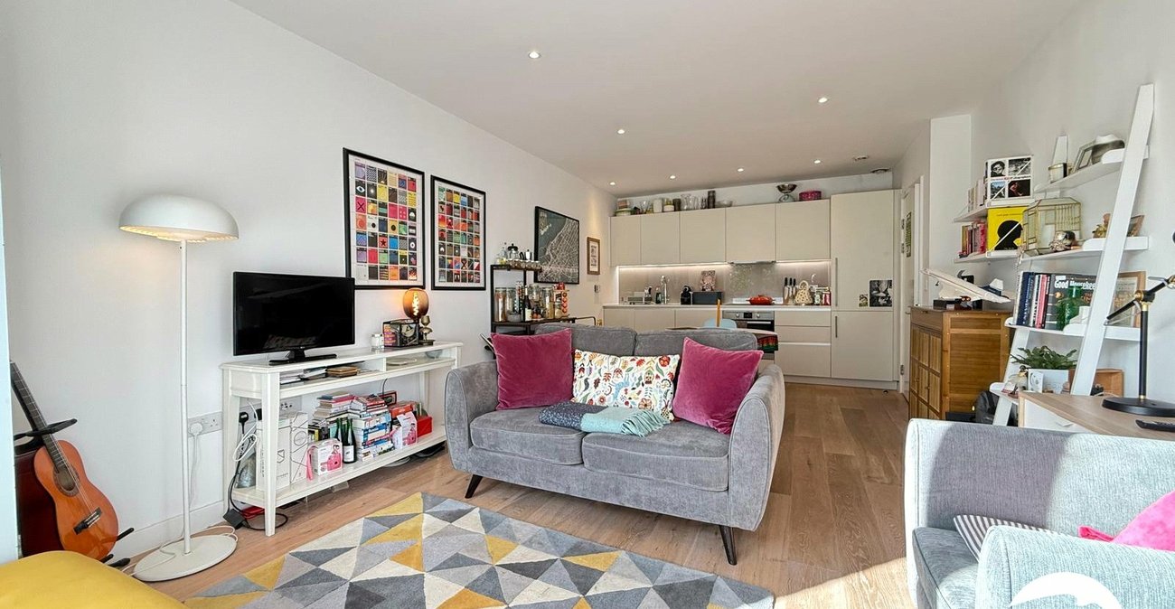 1 bedroom property for sale in London | Robinson Jackson