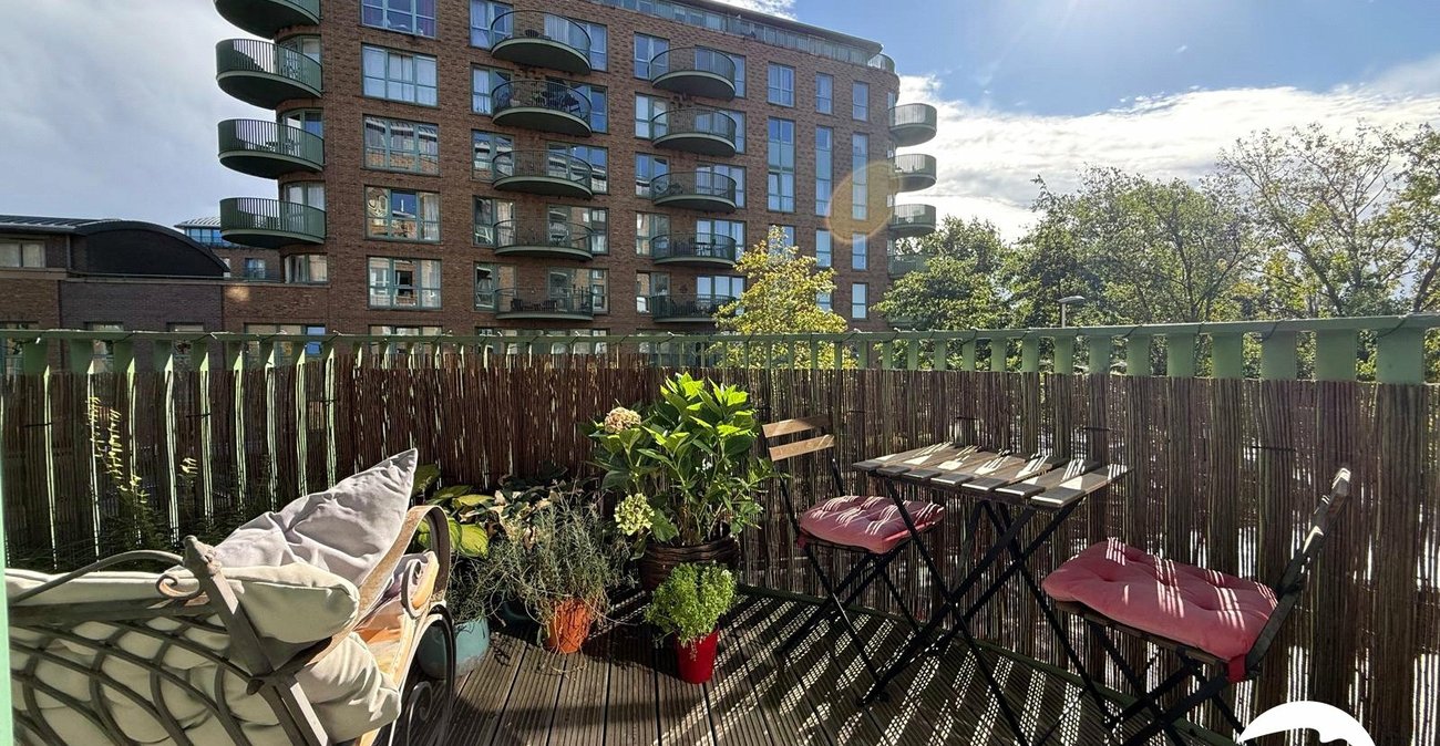 1 bedroom property for sale in London | Robinson Jackson