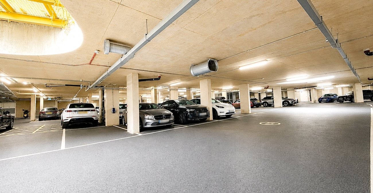 2 bedroom property for sale in London | Robinson Jackson