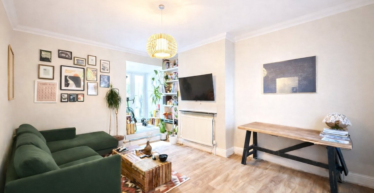 2 bedroom property for sale in Lewisham | Robinson Jackson