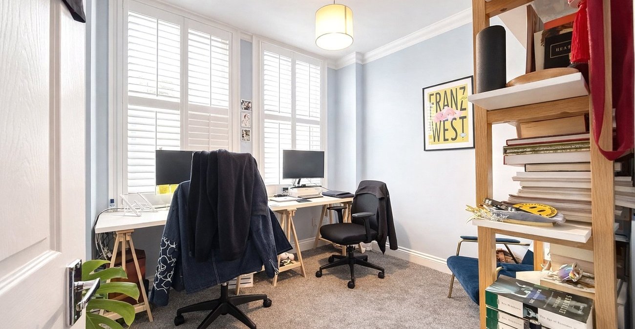 2 bedroom property for sale in Lewisham | Robinson Jackson